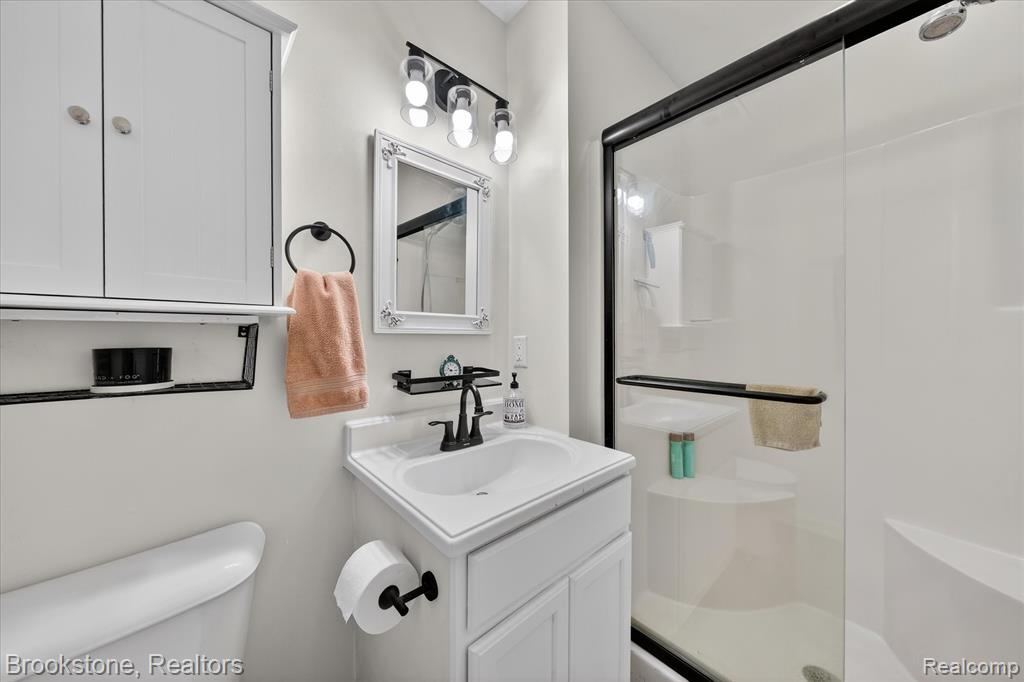 220 Oakbrooke Drive, 3, South Lyon, MI 48178 — Photo 26