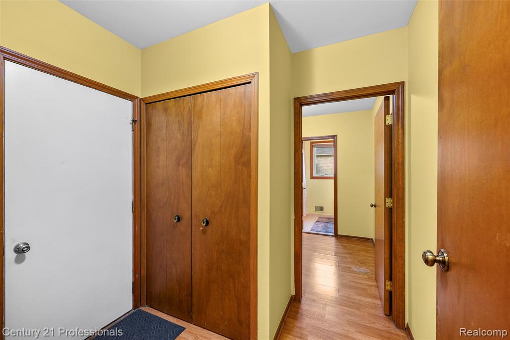 4310 Birch Run Drive, Troy, MI 48098 — Photo 20