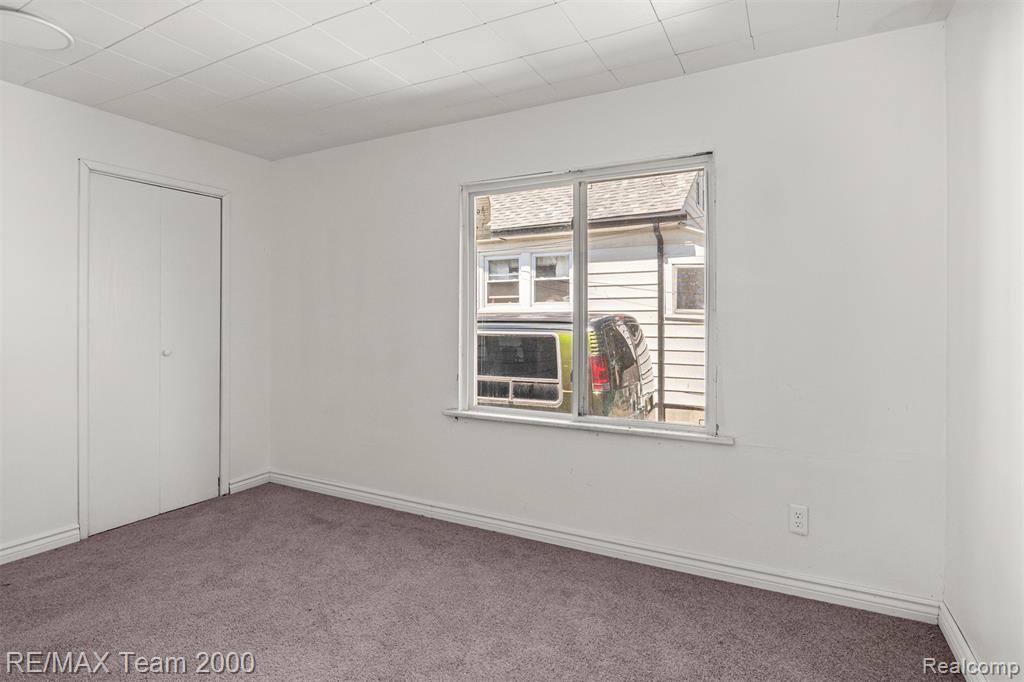 21304 Glen Lodge Road, Royal Oak, MI 48220 — Photo 35