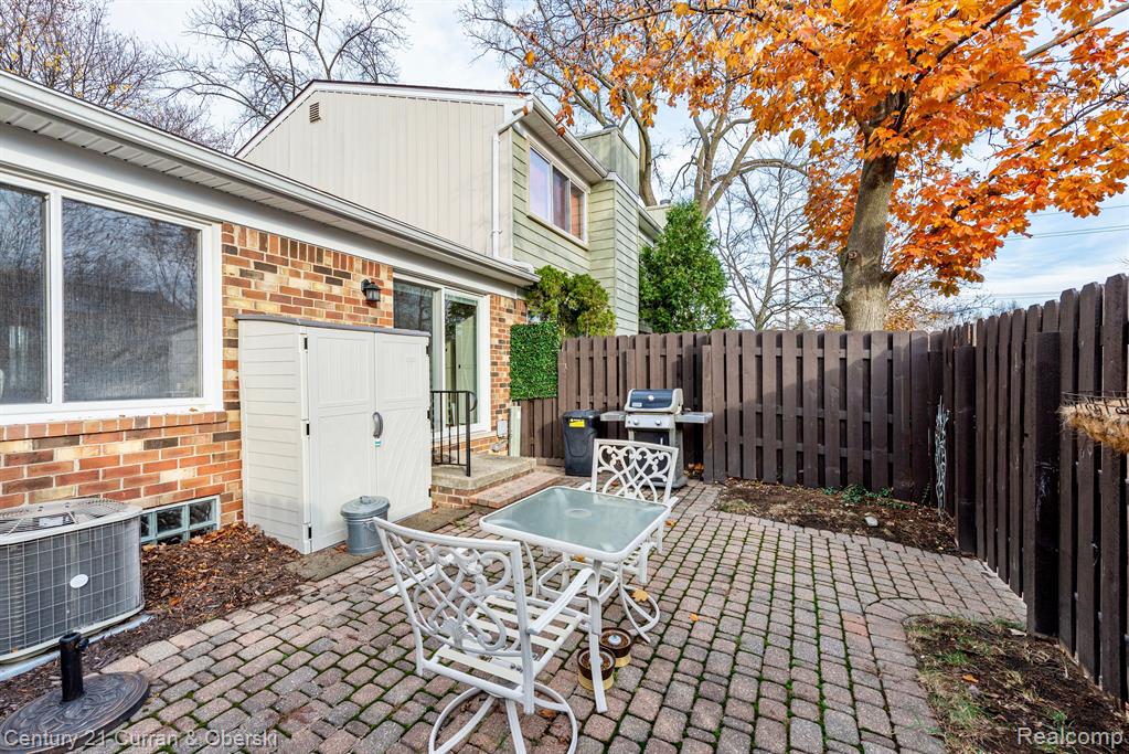 1745 WICKHAM Street, Royal Oak, MI 48073 — Photo 20