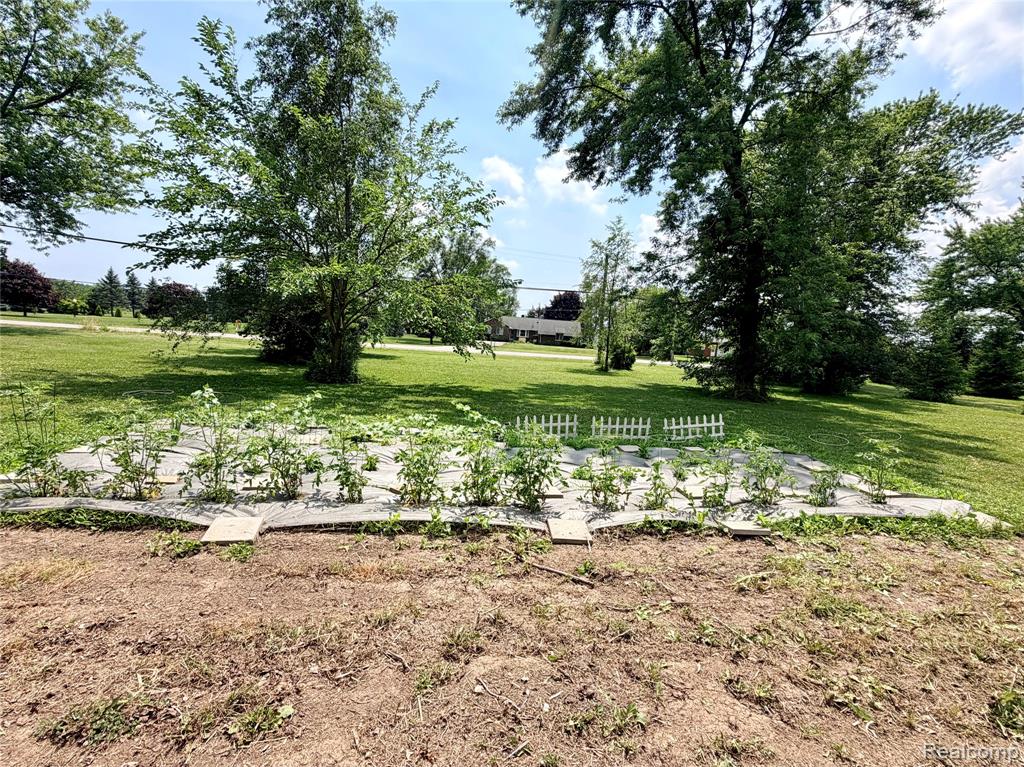 3840 E Dunbar Road, Monroe, MI 48161 — Photo 5