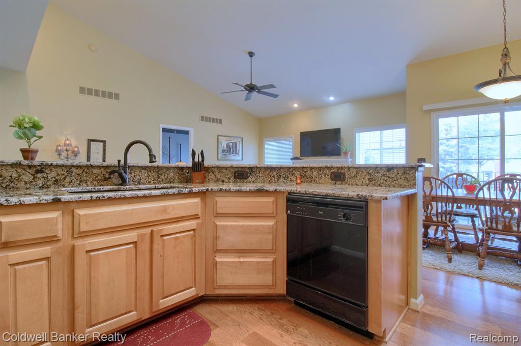 1696 CASSADY PLACE Drive, Plymouth, MI 48170 — Photo 16