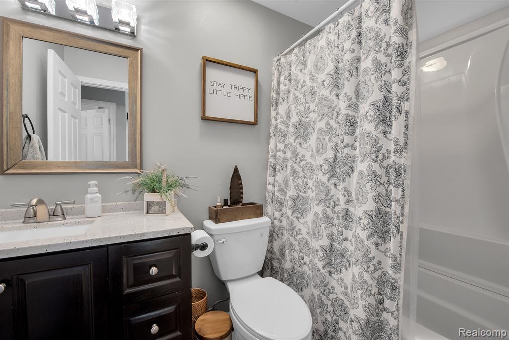 8255 BURPEE Road, Grand Blanc, MI 48439 — Photo 17