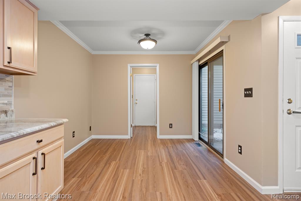 5605 DRAKE HOLLOW Drive W, West Bloomfield, MI — Photo 15
