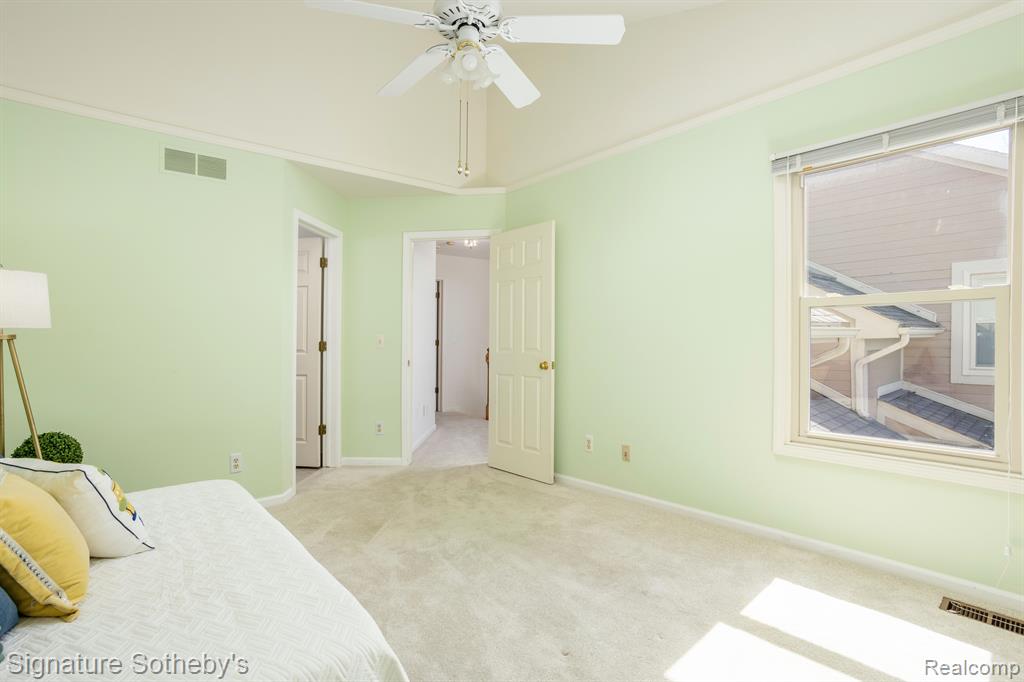 9410 Westwind Drive, Livonia, MI 48150 — Photo 32