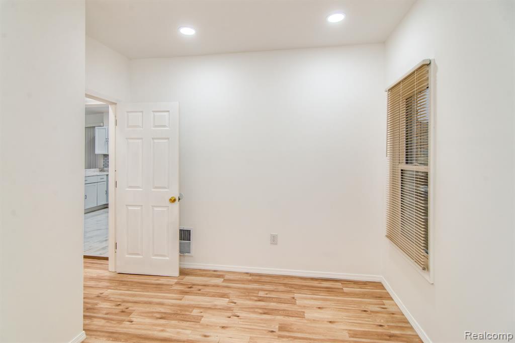 625 HORTON Street, Detroit, MI 48202 — Photo 19