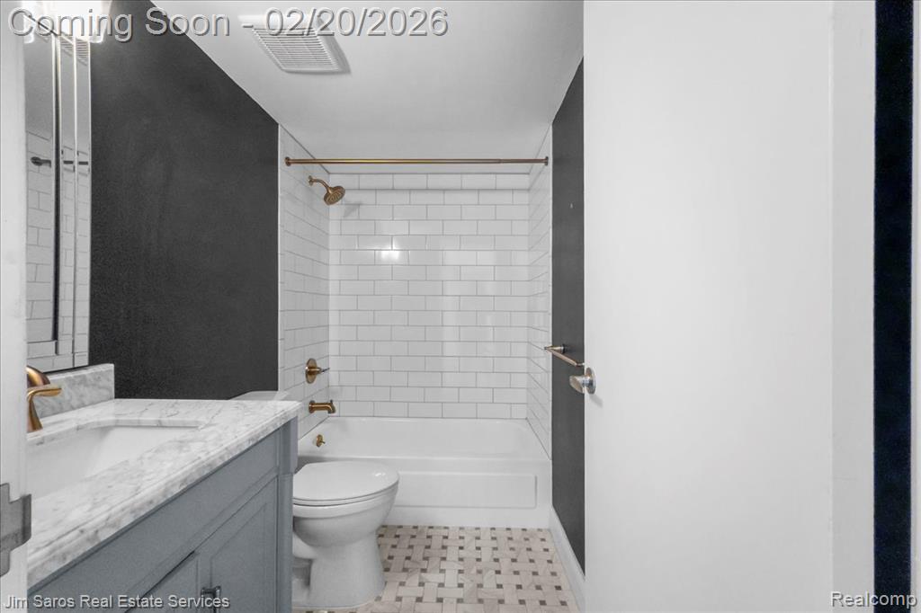 250 E Harbortown Drive, 607, Detroit, MI 48207 — Photo 15