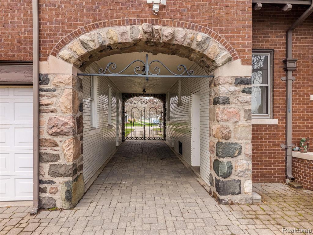 29128 Jefferson Avenue, Saint Clair Shores, MI 48081 — Photo 71