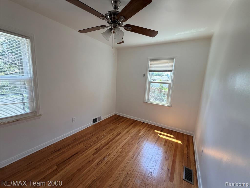 1415 Oakland Court, Dearborn Heights, MI 48125 — Photo 6