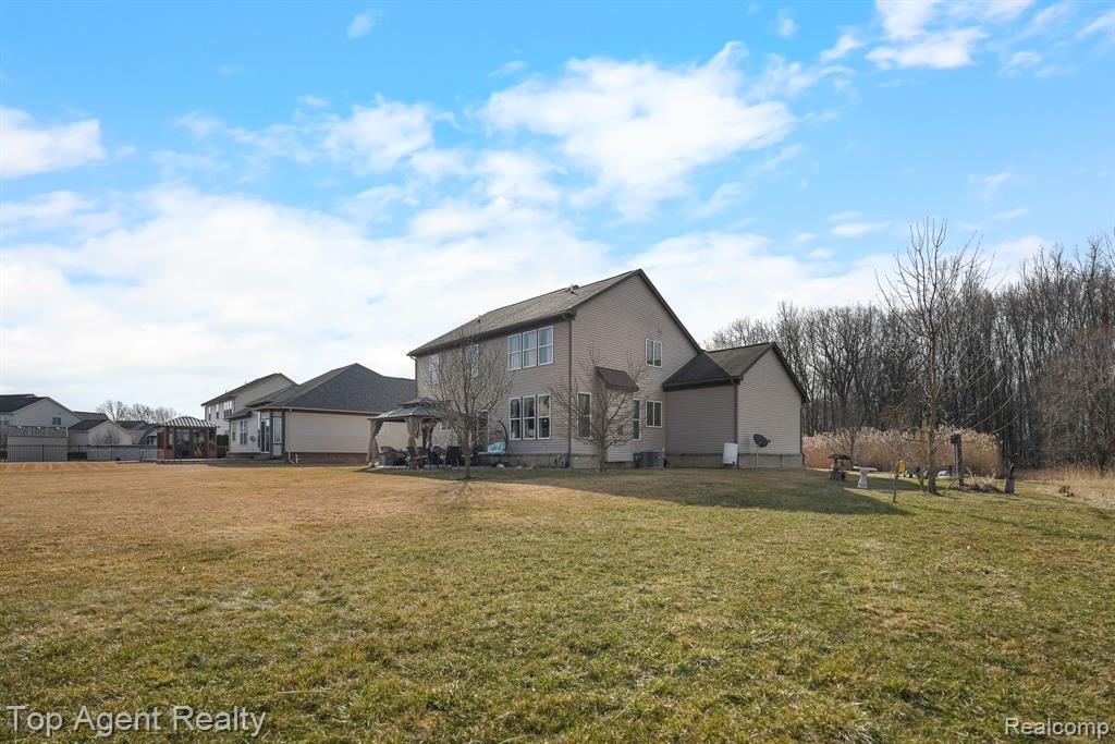 53501 MARY ANN Lane, New Baltimore, MI 48047 — Photo 44