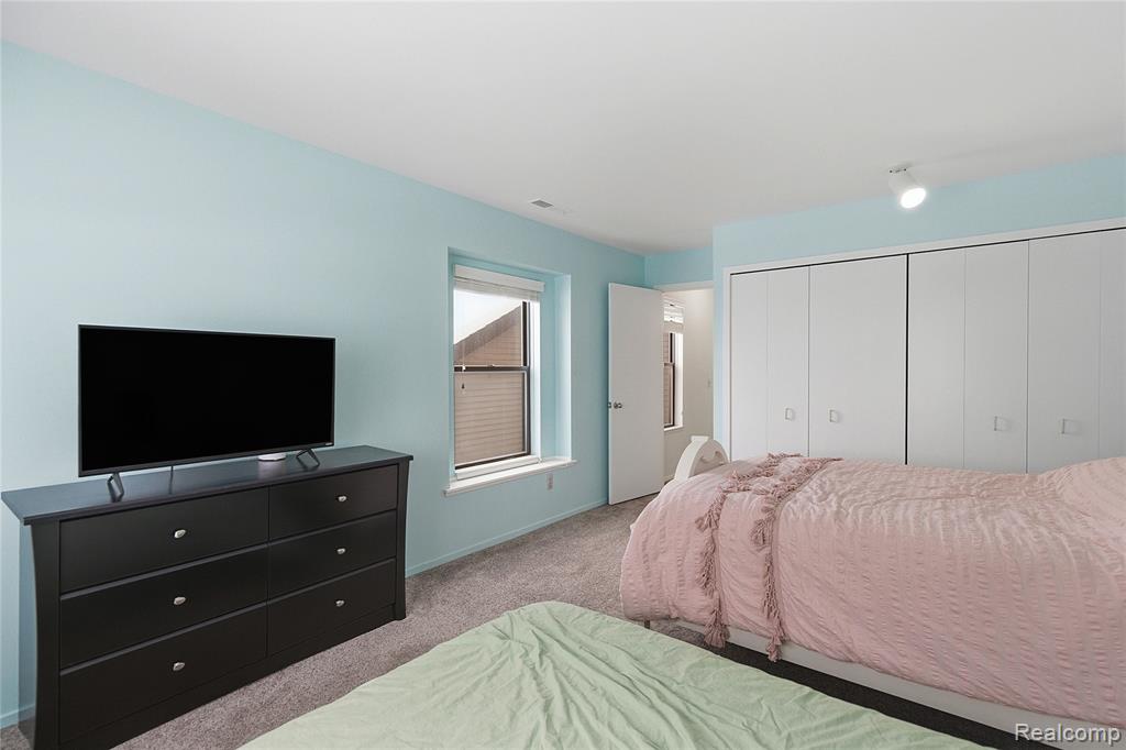 6700 Ridgefield Circle, 201, West Bloomfield, MI — Photo 11