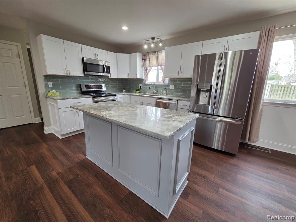 5372 Moceri Lane, Grand Blanc, MI 48439 — Photo 8