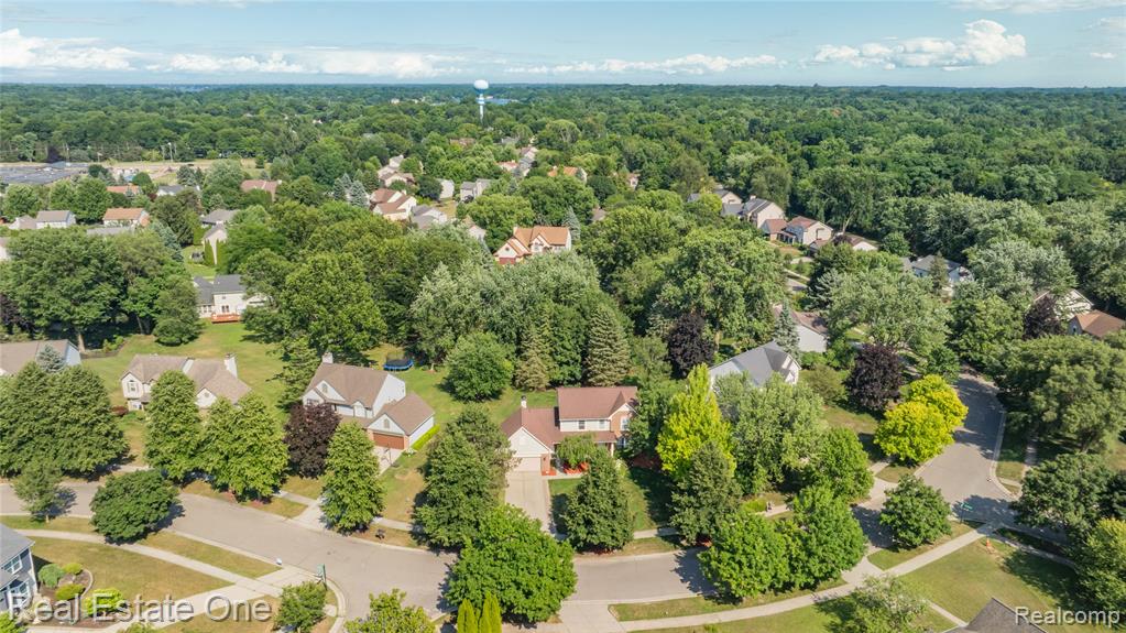 7570 Greenway Lane, West Bloomfield, MI 48324 — Photo 77