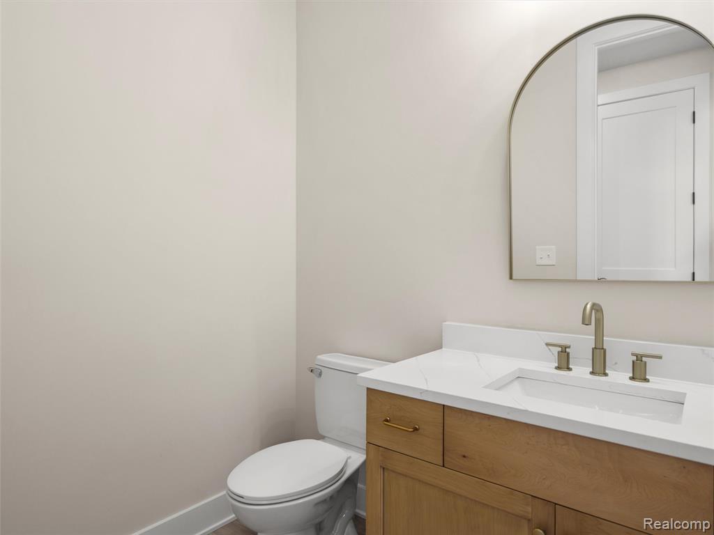 45070 TWIN RIVER Drive, Macomb, MI 48044 — Photo 24