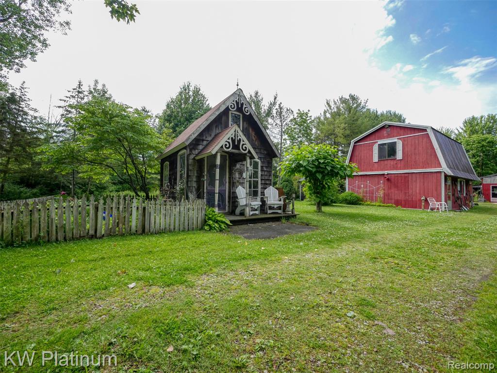 6636 Broadbridge Road, Cottrellville, MI — Photo 16