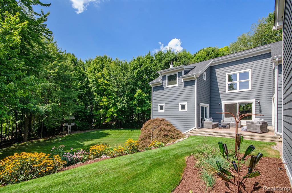 5751 Dora Lane, Clarkston, MI 48348 — Photo 46
