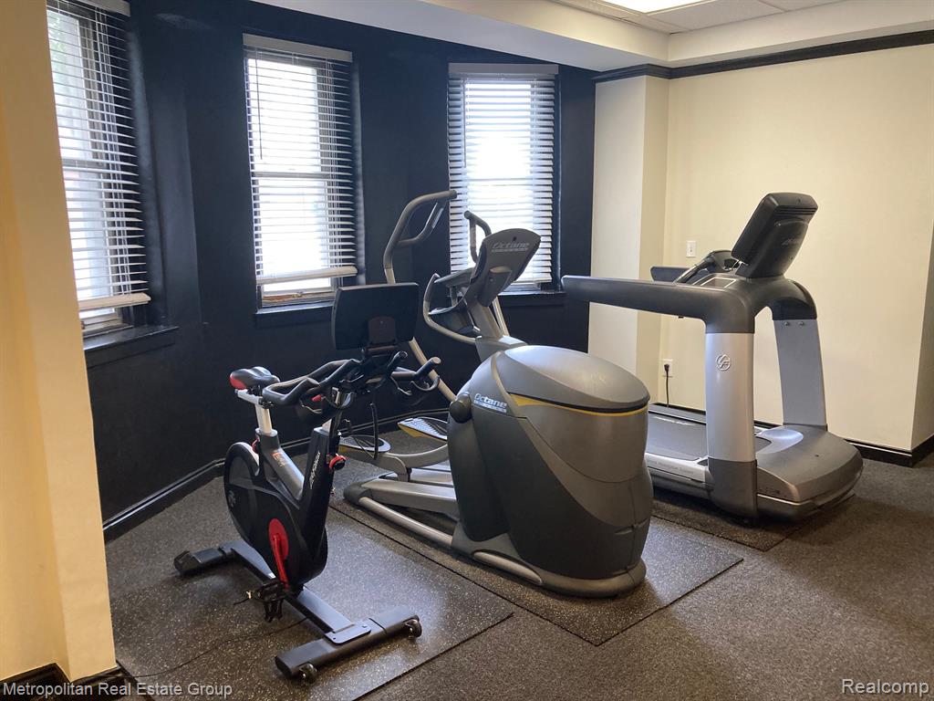 2900 E JEFFERSON Avenue, A-701, Detroit, MI 48207 — Photo 24