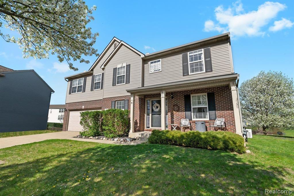 469 RIDGEWOOD Drive S, Ortonville, MI 48462 — Photo 3