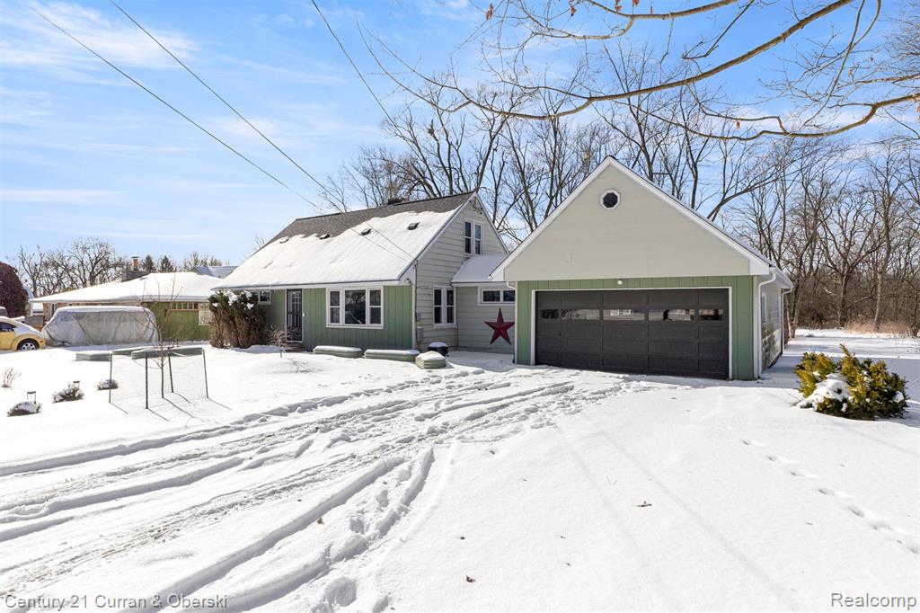 637 Ironwood Drive, Ann Arbor, MI 48103 — front exterior