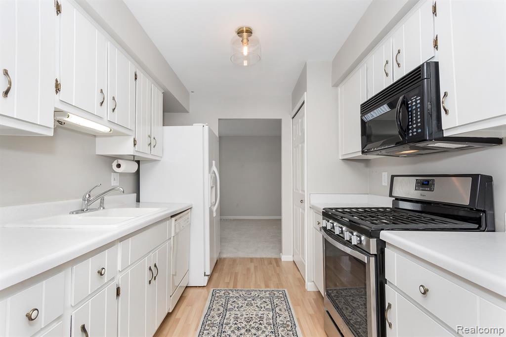 4914 CARA, Royal Oak, MI 48073 — Photo 9