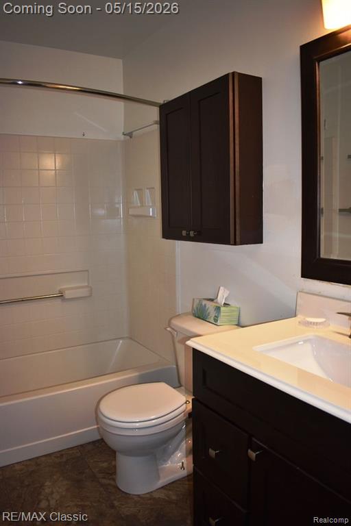 436 BOARDWALK Drive, Walled Lake, MI 48390 — Photo 21