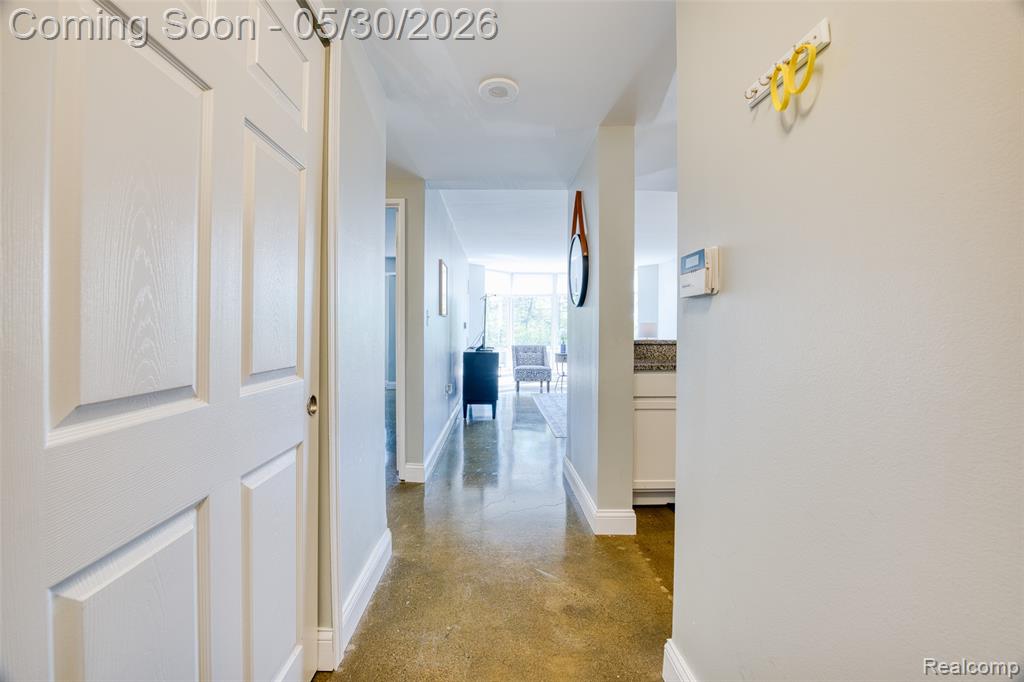 250 E Harbortown Drive, 205, Detroit, MI 48207 — Photo 14