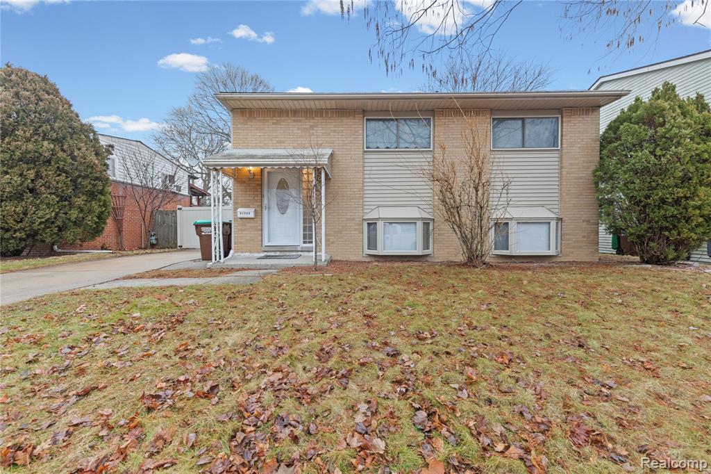 31733 E Ditner Drive, Rockwood, MI — Photo 2