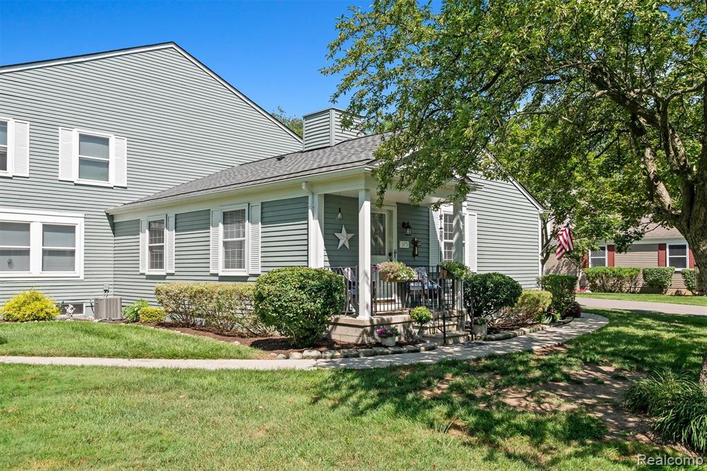 375 Neptune Drive, Walled Lake, MI 48390 — Photo 7