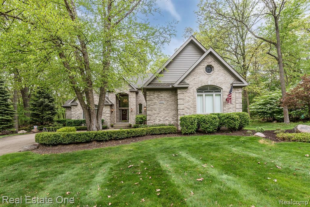 8444 CLIMBING Way, Pinckney, MI 48169 — Photo 2