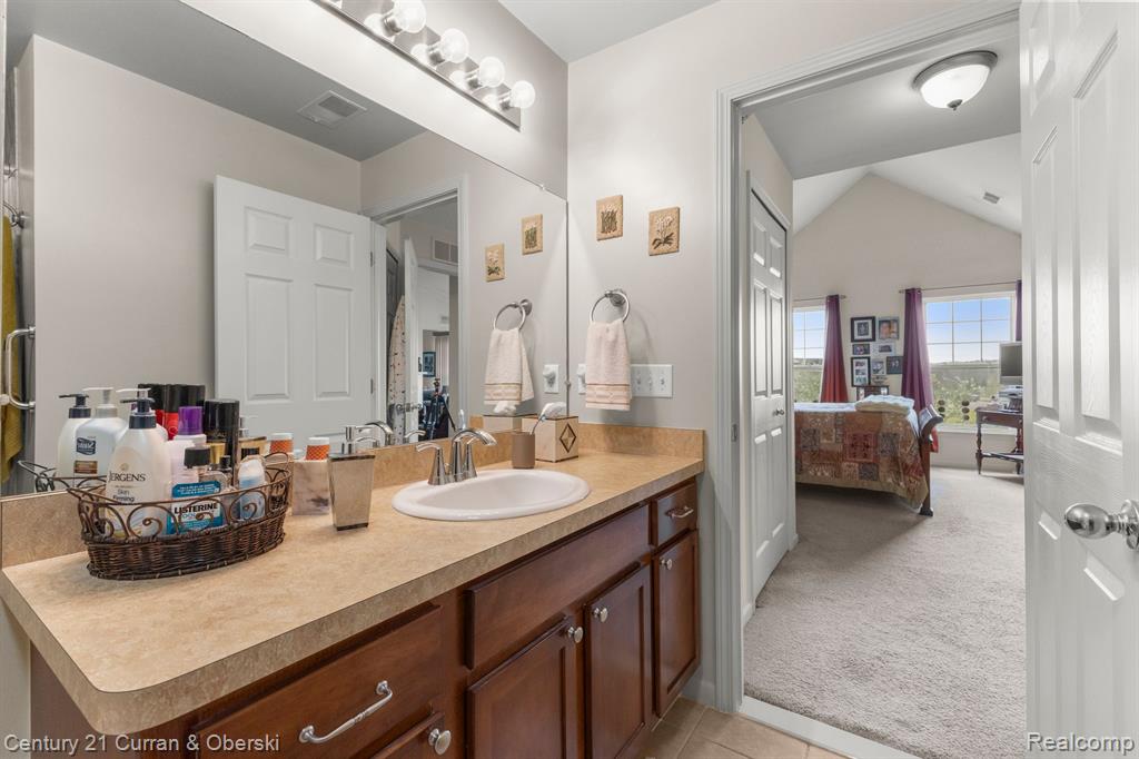 40563 BLYTHEFIELD Lane, Canton, MI 48188 — Photo 28