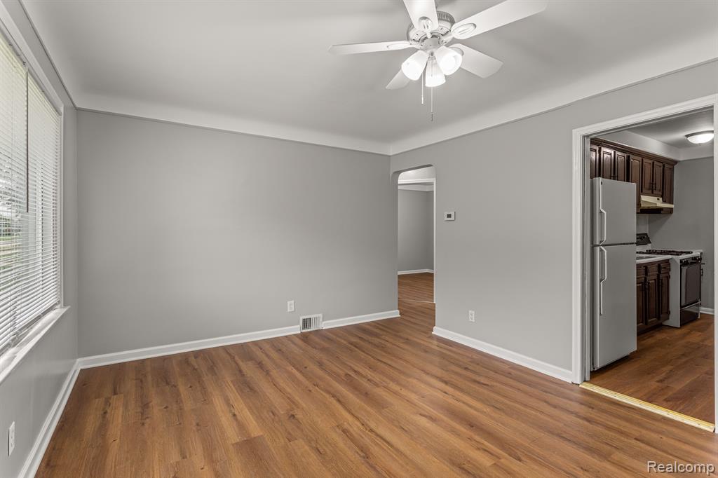 8306 HELEN, Center Line, MI 48015 — Photo 4