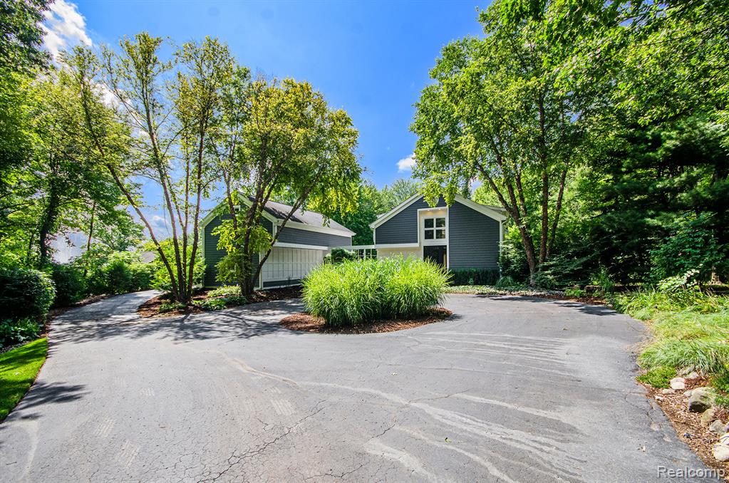 5751 Dora Lane, Clarkston, MI 48348 — Photo 4