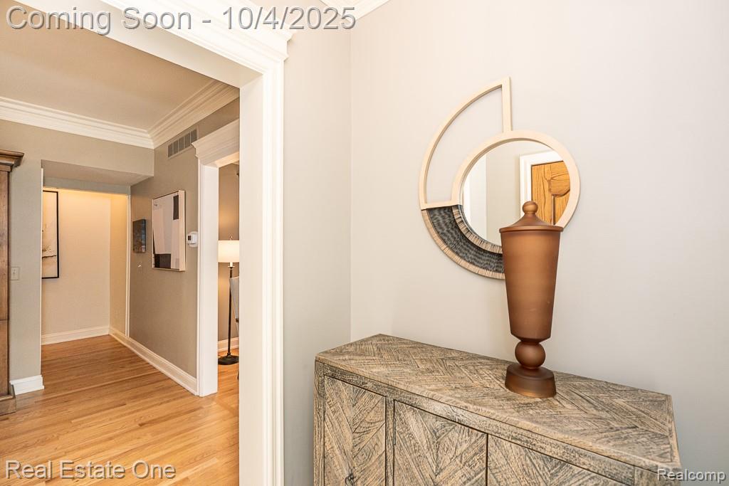 402 W 4th Street, Rochester, MI 48307 — Photo 5
