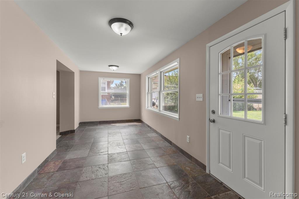6905 N Beech Daly Road, Dearborn Heights, MI 48127 — Photo 7