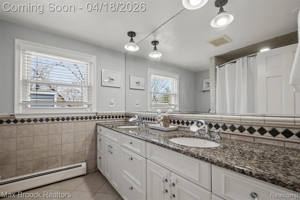 7359 Coach Lane, West Bloomfield, MI — Photo 48