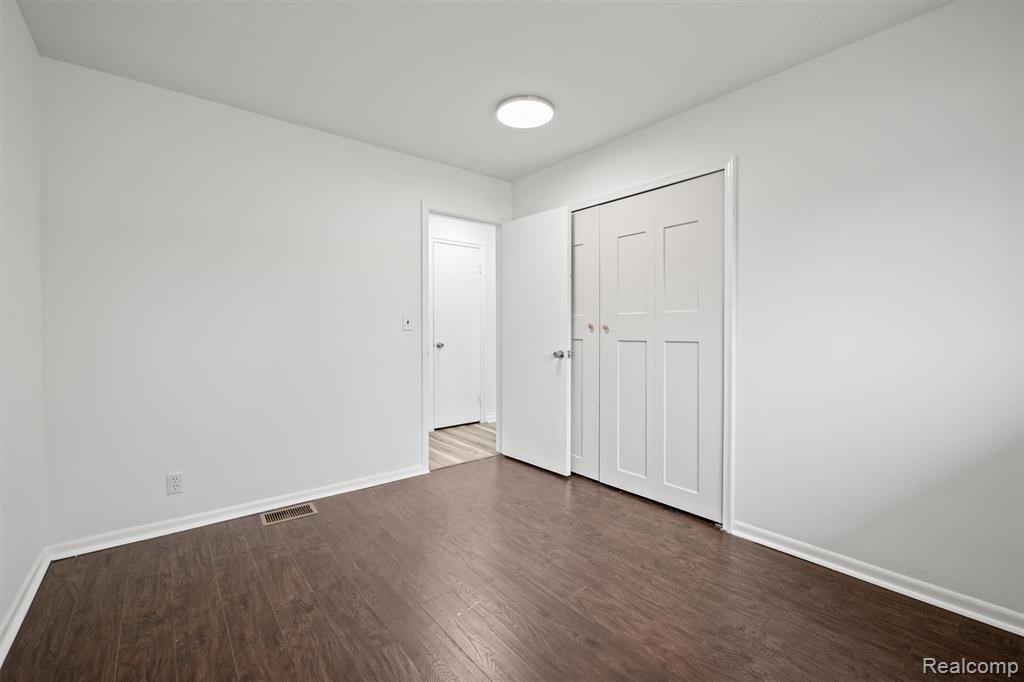 11215 Chippewa Drive, Warren, MI 48093 — Photo 19