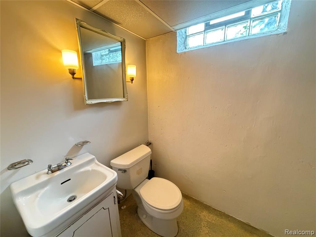 3952 Katherine Street, Dearborn Heights, MI 48125 — Photo 14