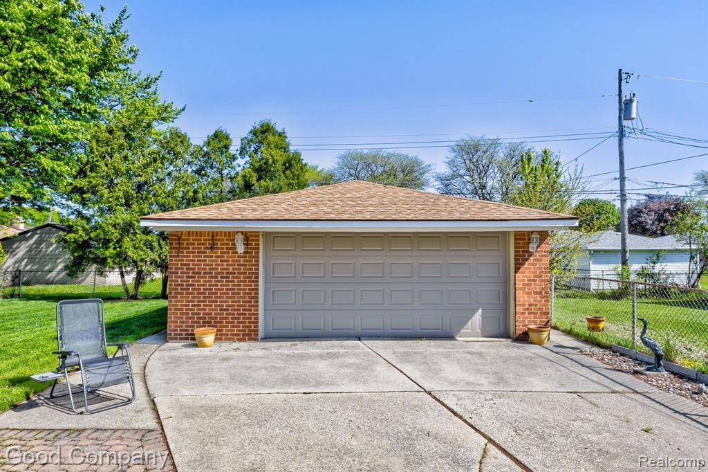 4615 FRAZHO Road, Warren, MI 48091 — Photo 31