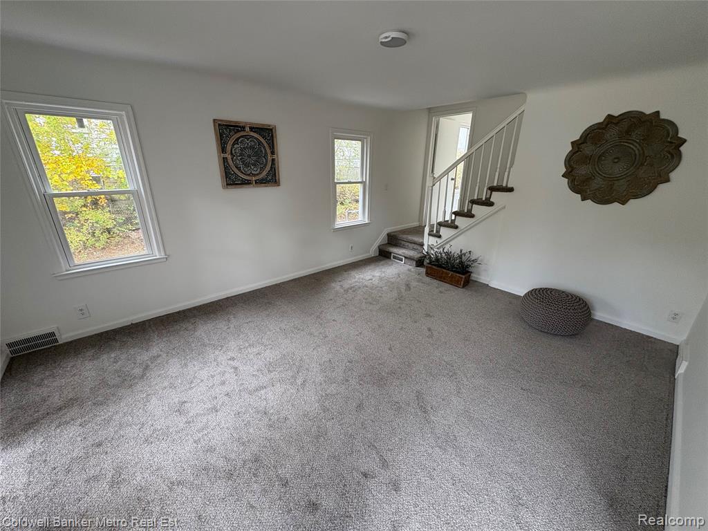 92 N Ardmore Street, Pontiac, MI 48342 — Photo 4