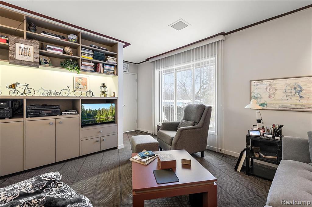 4539 Middleton Court, West Bloomfield, MI, 48323