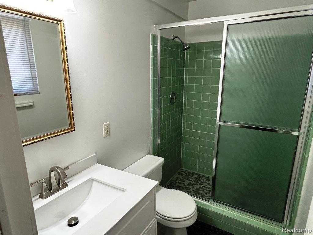 6660 W DARTMOOR Road, West Bloomfield, MI — Photo 12