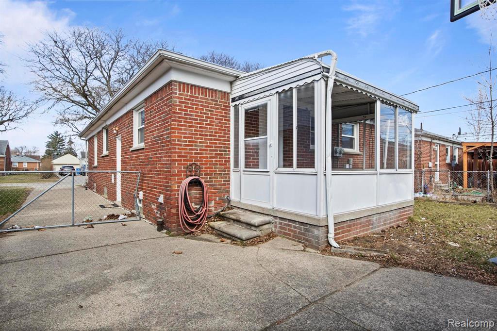 7000 N LAFAYETTE Street, Dearborn Heights, MI 48127 — Photo 26