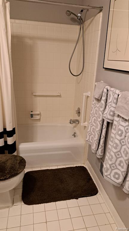 1 W WILLIAMSBURG TOWNE Street E, Southfield, MI 48075 — Photo 17