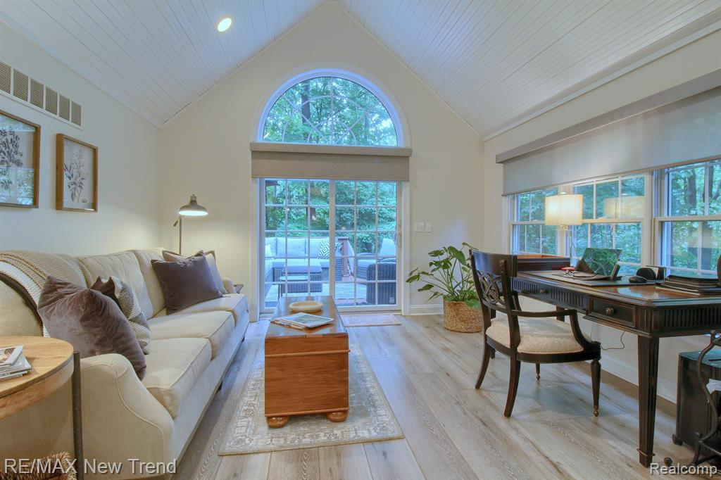 49698 Timber Trail, Novi, MI — Photo 19