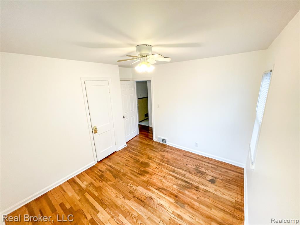 603 Vernier Road, Grosse Pointe Woods, MI 48236 — Photo 9