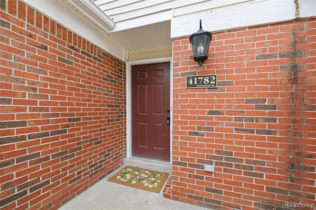 41782 Brownstone Drive, Novi, MI 48377 — Photo 34