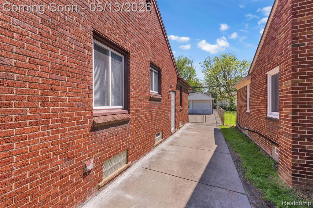 9578 Grayfield, Redford, MI 48239 — Photo 17