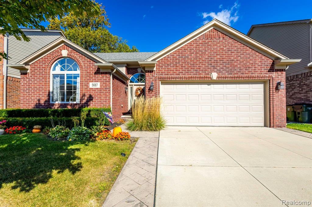 5687 GREGORY Drive, Utica, MI 48317 — Photo 5