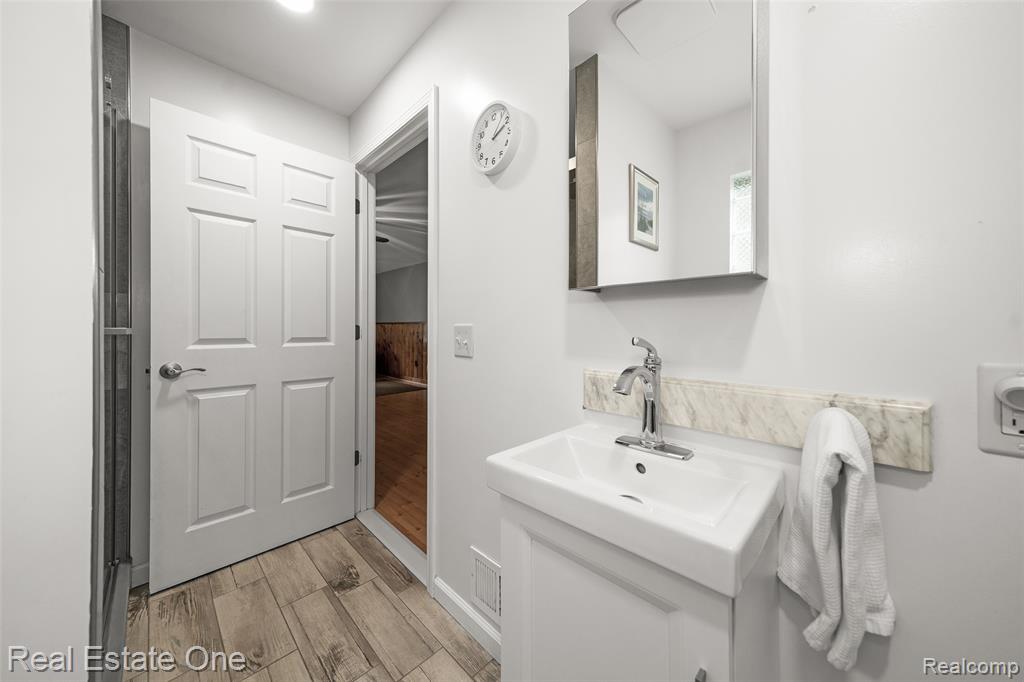 620 S Webik Avenue, Clawson, MI — Photo 20