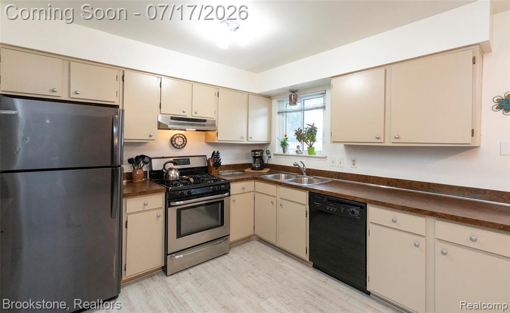 5245 Spinning Wheel Drive, Grand Blanc, MI 48439 — Photo 16